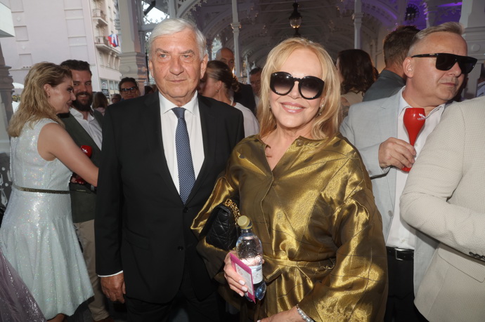 FOTO: Dagmar Havlová dorazila na přehlídku Beaty Rajské. – stránka 10