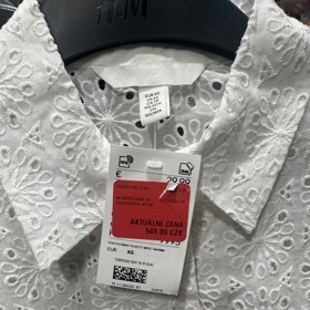 Její aktuální cena je 549 Kč.