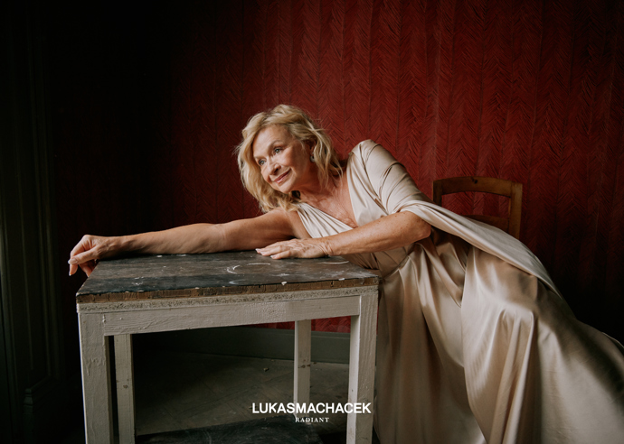 FOTO: Jana Paulová v kampani Lukáše Macháčka. – stránka 1