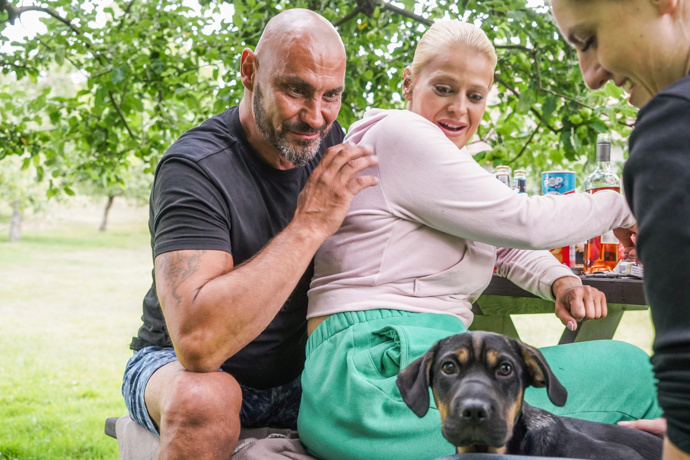 FOTO: Charlotte Štiková s manželem Martinem mají radost z nového přírůstku do rodiny. – stránka 46