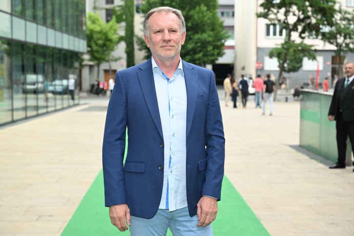 FOTO: Martin Finger na premiéře nechyběl. – stránka 1