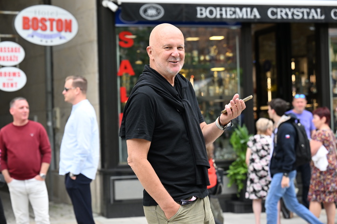 FOTO: Ondřej Soukup se skvěle baví. – stránka 24