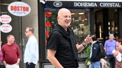 FOTO: Ondřej Soukup v černém tričku a černé mikině.