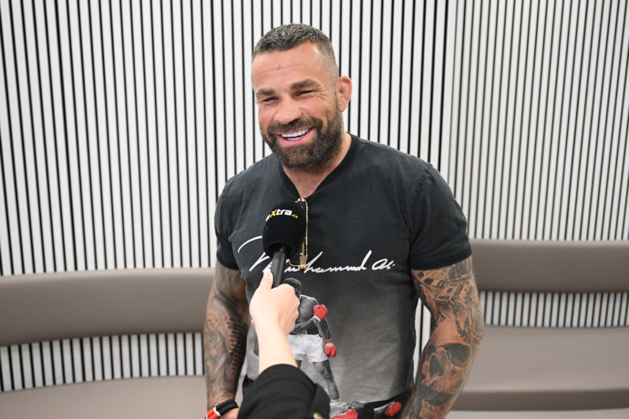 FOTO: Karlos Vémola při rozhovoru pro eXtra.cz. – stránka 14