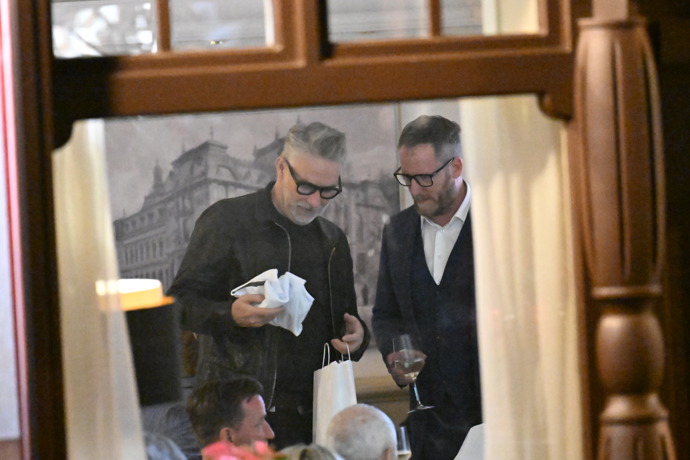 FOTO: Ředitel daroval dary – stránka 46