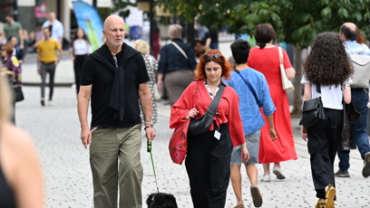FOTO: Pár šel vyvenčit jejich pejska.
