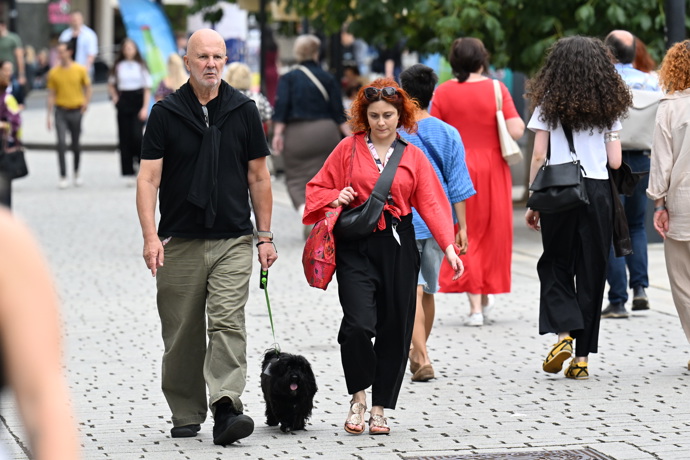 FOTO: Lucie Šoralová a Ondřej Soukup na kolonádě. – stránka 17