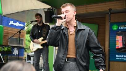 FOTO: Adam Mišík zazpíval Karlových Varech.