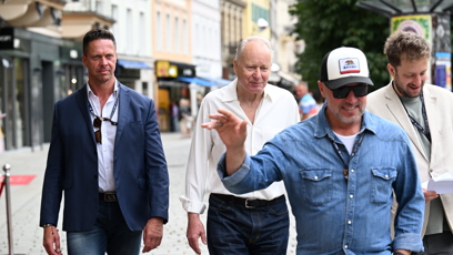 FOTO: Stellan Skarsgård s ochrankou.