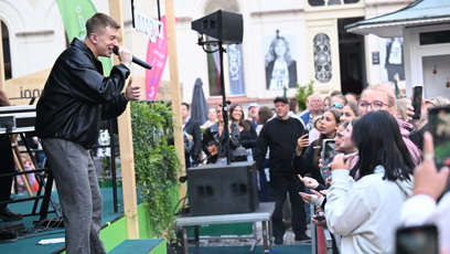 FOTO: Adam Mišík dostal fanynky do varu.