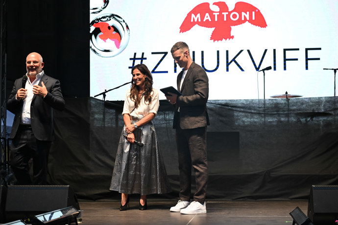 FOTO: Módní přehlídka vítězů soutěže Mattoni Young Fashion Stars. – stránka 39