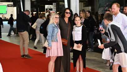 FOTO: Jitka Čvančarová se ochotně fotila s fanoušky.
