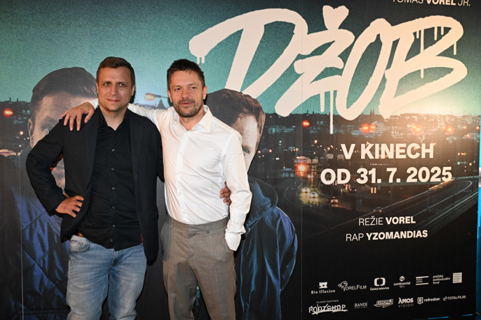 FOTO: Tomáš Vorel ml. a Jirka Mádl se vrací ve filmu Džob. – stránka 2
