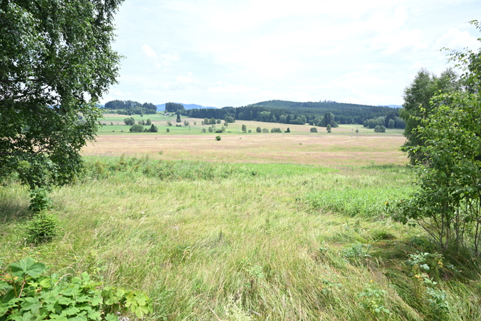 FOTO: Malebmá šumavská krajina, místo kde František žil. – stránka 28