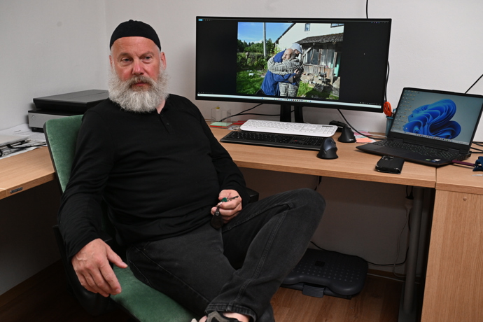 FOTO: Jaroslav Pulkrábek vypráví o Františkovi Klišíkovi. – stránka 8