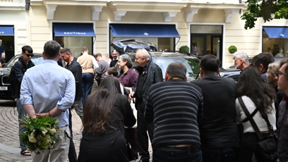 FOTO: Švédský herec a držitel Zlatého glóbu Stellan Skarsgård dorazil do Varů ve čtvrtek odpoledne.