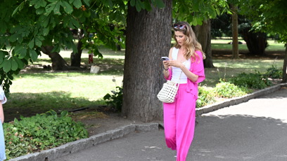 FOTO: Jana Bernášková na karlovarské kolonádě.