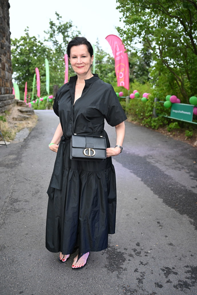 FOTO: Kovaříková vynesla kabelku Dior. – stránka 7