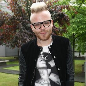 Jaro Smejkal v roce 2015 - tenkrát ještě v obličeji žádná tetování neměl. 