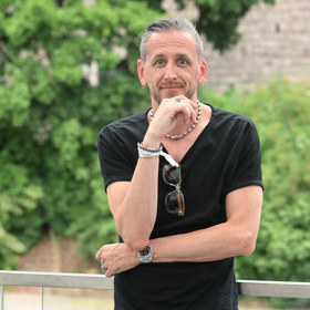 Tomáš promluvil o focení legendárních balkonovek, ale také o svém módním stylu. 