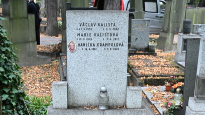 FOTO: Tady je pohřbena Hana Krampolová.