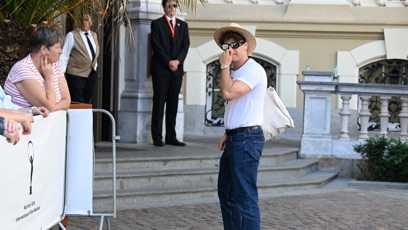 FOTO: Milan Peroutka právě dorazil do Grandhotelu Pupp.