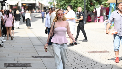 FOTO: Alena Doláková na karlovarské kolonádě.