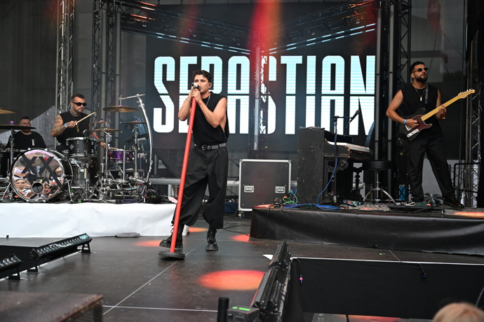 FOTO: Koncert Sebastiana během festivalu ve Varech. – stránka 25