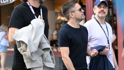 FOTO: Jiří Mádl zvolil velmi minimalistický outfit.