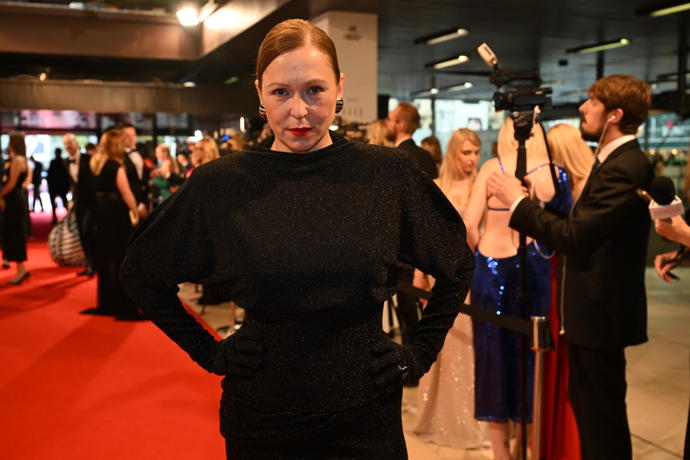 FOTO: Zuzana Stivínová na červeném koberci. – stránka 1