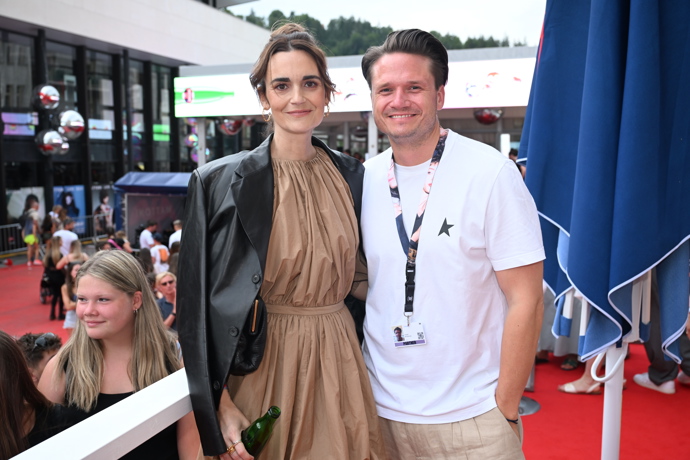 FOTO: Ondřej s manželkou Danielou. – stránka 14