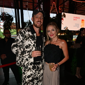 Martin Prágr pařil s partnerkou na Don Papa party.