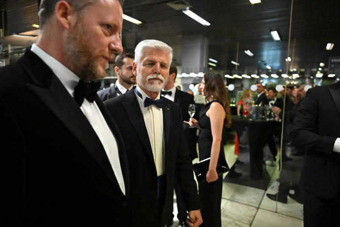 FOTO: Prezident Petr Pavel zamířil do Varů. – stránka 39