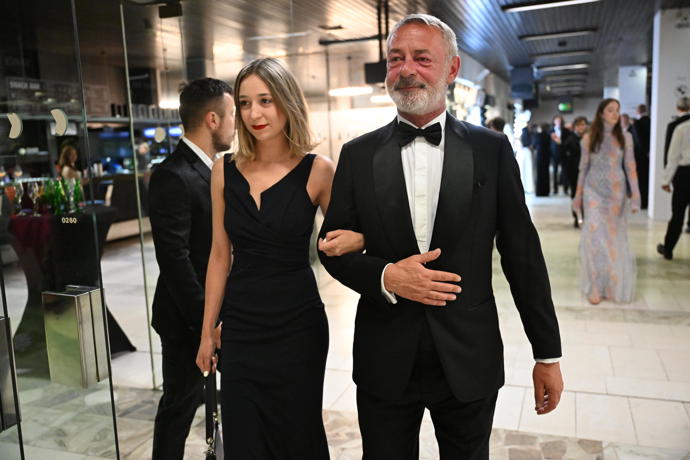 FOTO: Jiří Dvořák s novou partnerkou.
