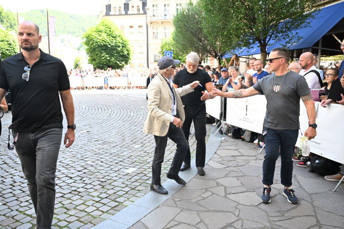 FOTO: Michael Douglas dorazil do Karlových Varů. – stránka 65