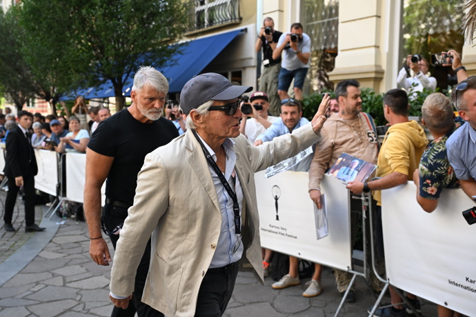 FOTO: Michael Douglas dorazil do Karlových Varů. – stránka 59