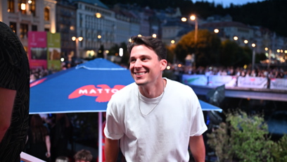 FOTO: Sebastian vysmátý od ucha k uchu.