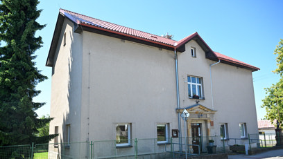 FOTO: Obecní úřad v Příšovicích.