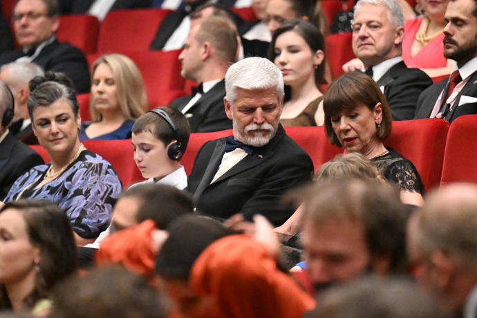 FOTO: Petr Pavel a Bartošková udržovali příjemnou konverzaci. – stránka 77