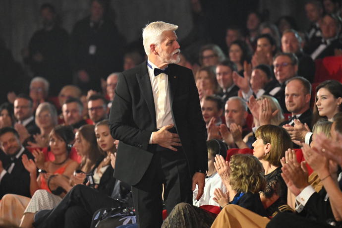 FOTO: Petr Pavel vypadá velmi mile. – stránka 58