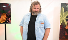 Josef Maršálek nosil do zákulisí ve své řadě zákusky.