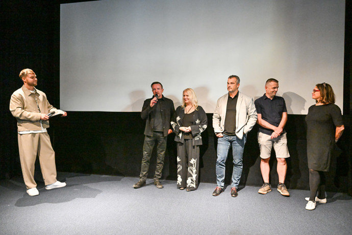 FOTO: Tvůrčí tým série Případ Janákovi. – stránka 6