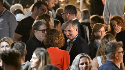 FOTO: Mucha donesl oslavenci balónky.