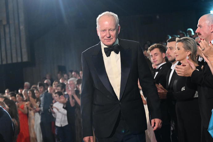 FOTO: Stellan Skarsgård ve Varech převzal křišťálový glóbus. Hvězdě Pirátů z Karibiku tleskal zaplněný sál – stránka 16