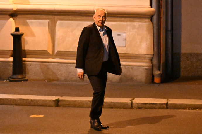 FOTO: Tajná party se protáhla. – stránka 215