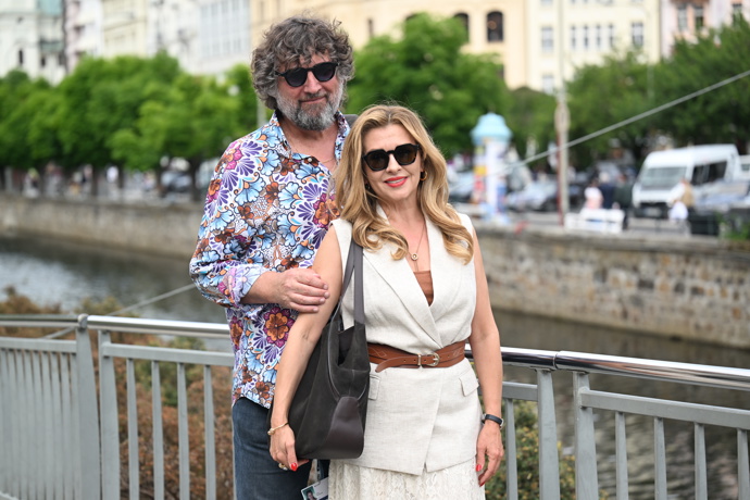 FOTO: Dana Morávková a manžel tvoří krásný pár. – stránka 18