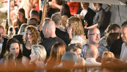 FOTO: Aňa Geislerová na narozeninách Macháčka.