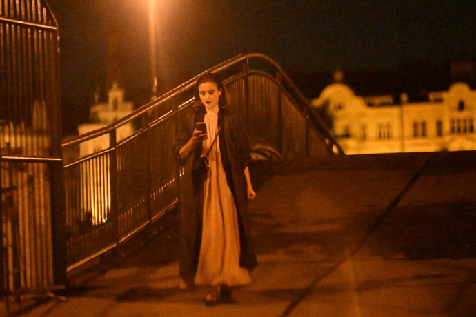 FOTO: Eva Podzimková  vynesla volné šaty. – stránka 35