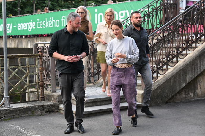 Foto k tématu Vicky Krieps – stránka 25