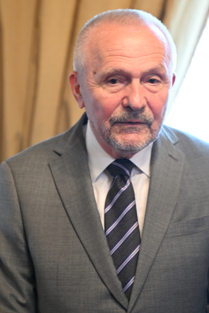 FOTO: Eva Pavlová a Petr Pavel se zúčastnili jednání o problematice rakoviny slinivky. – stránka 9